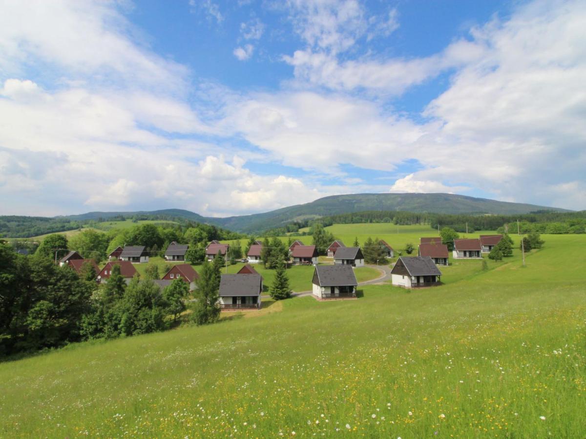 Holiday Home Holiday Hill 58 By Interhome Cista  Экстерьер фото
